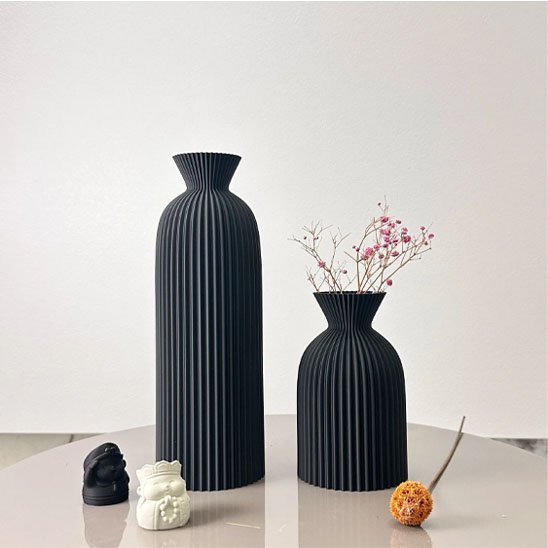 deux vase grand petit noir