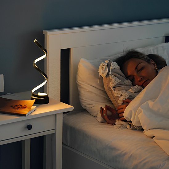 Lampe de table femme endormie