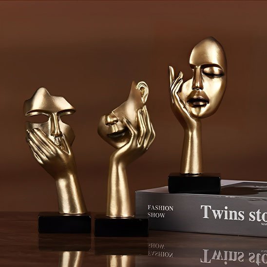 sculptures trois main sur bouche