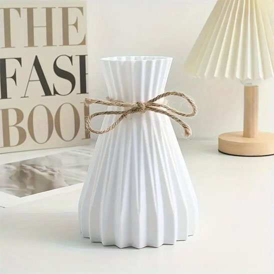 Vase blanc petite lampe